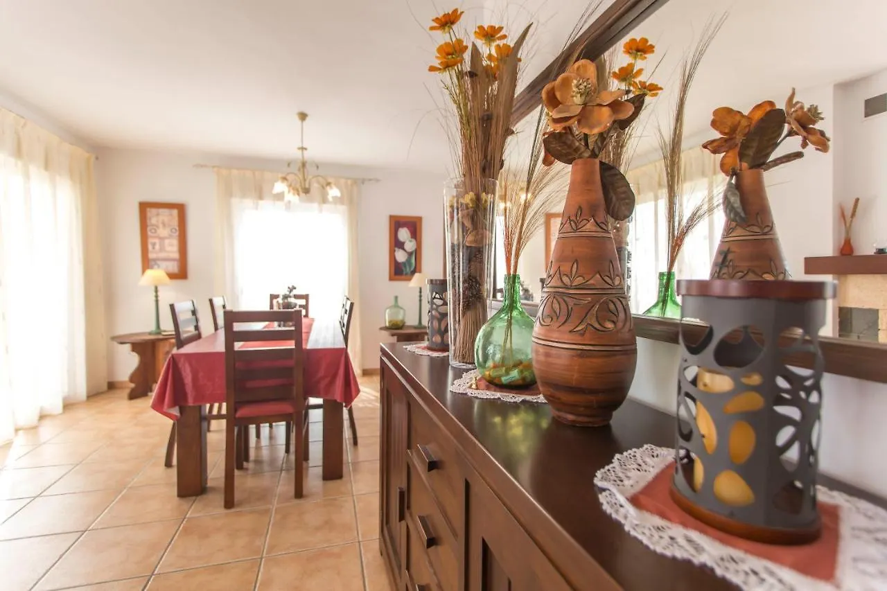 Villa Vallao نيرخا